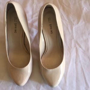 Womens close toe stilettos